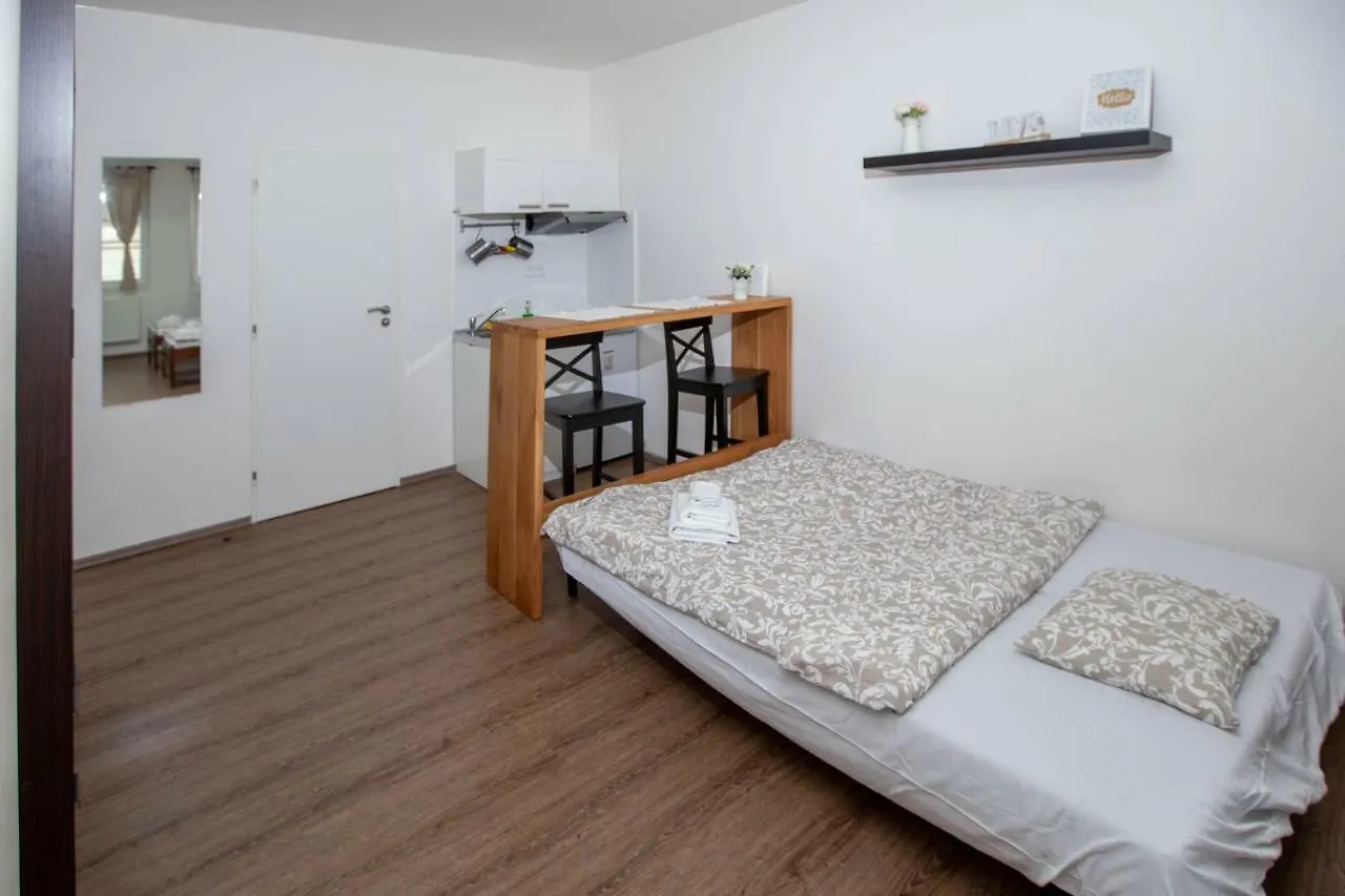 Zizkov Cosy Studio Apartments Prague