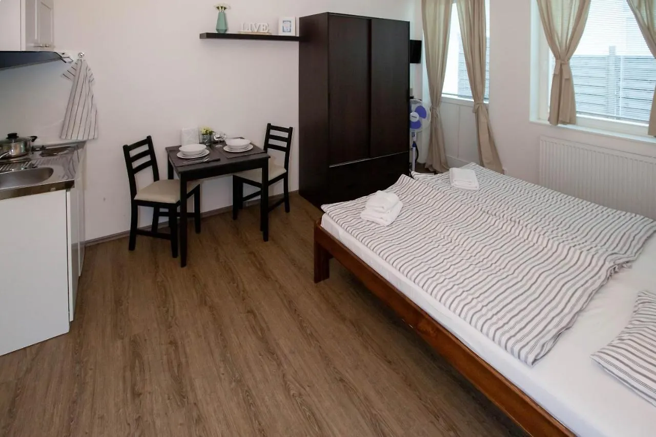 Zizkov Cosy Studio Apartments Prague
